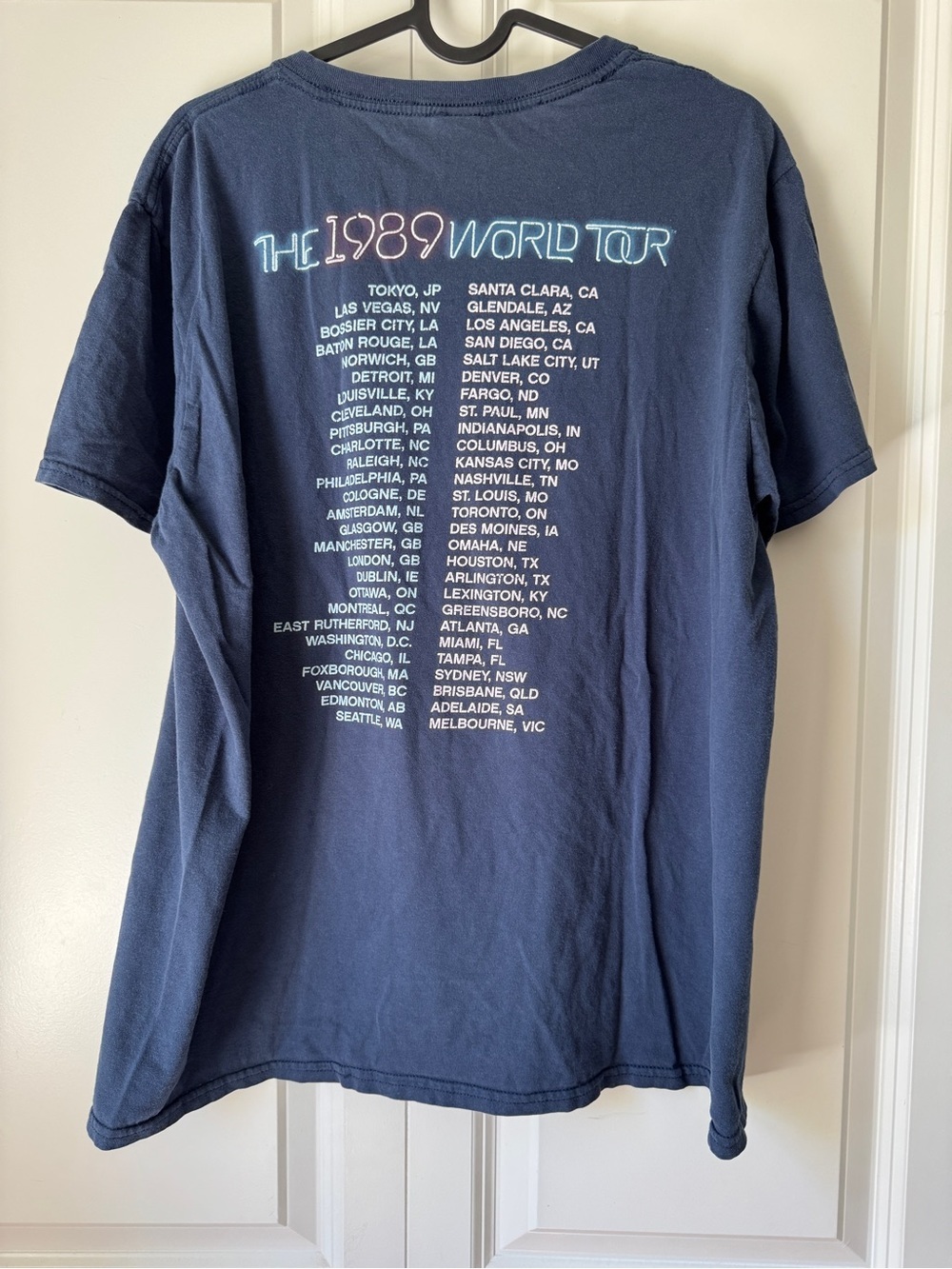 Taylor Swift 1989 World Tour Official Concert Tee Navy Blue Size L - Picture 6 of 9